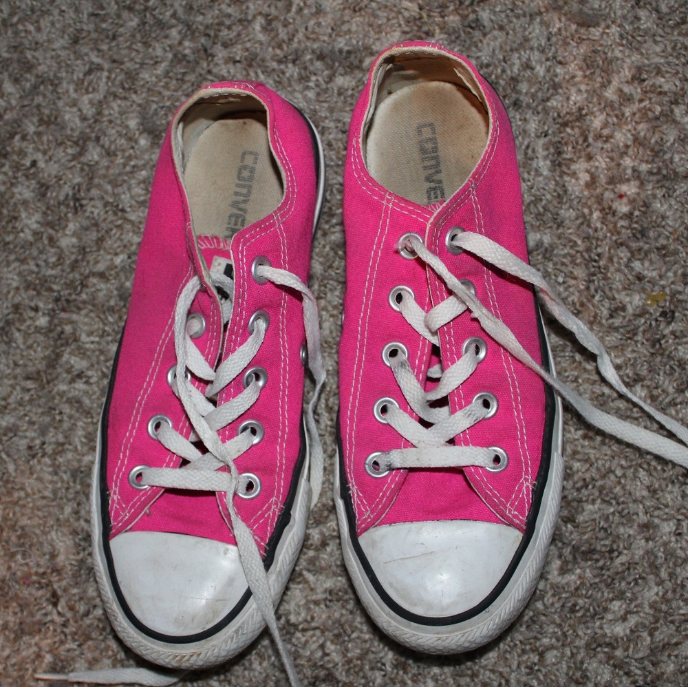 Pink converse